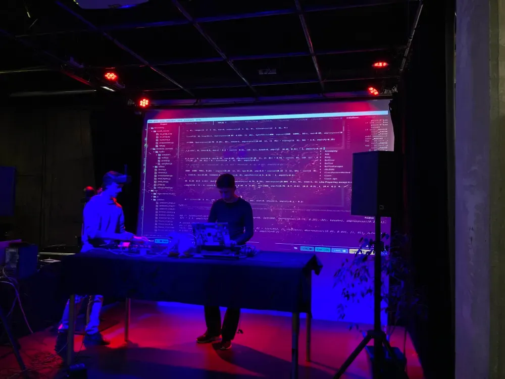 Chaos Lab VII - Photo 2