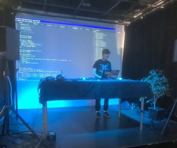 Chaos Lab VII - Photo 11